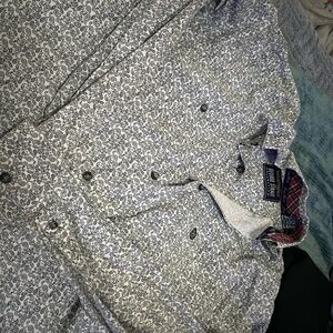 Wrangler Blue and White Dress Shirt